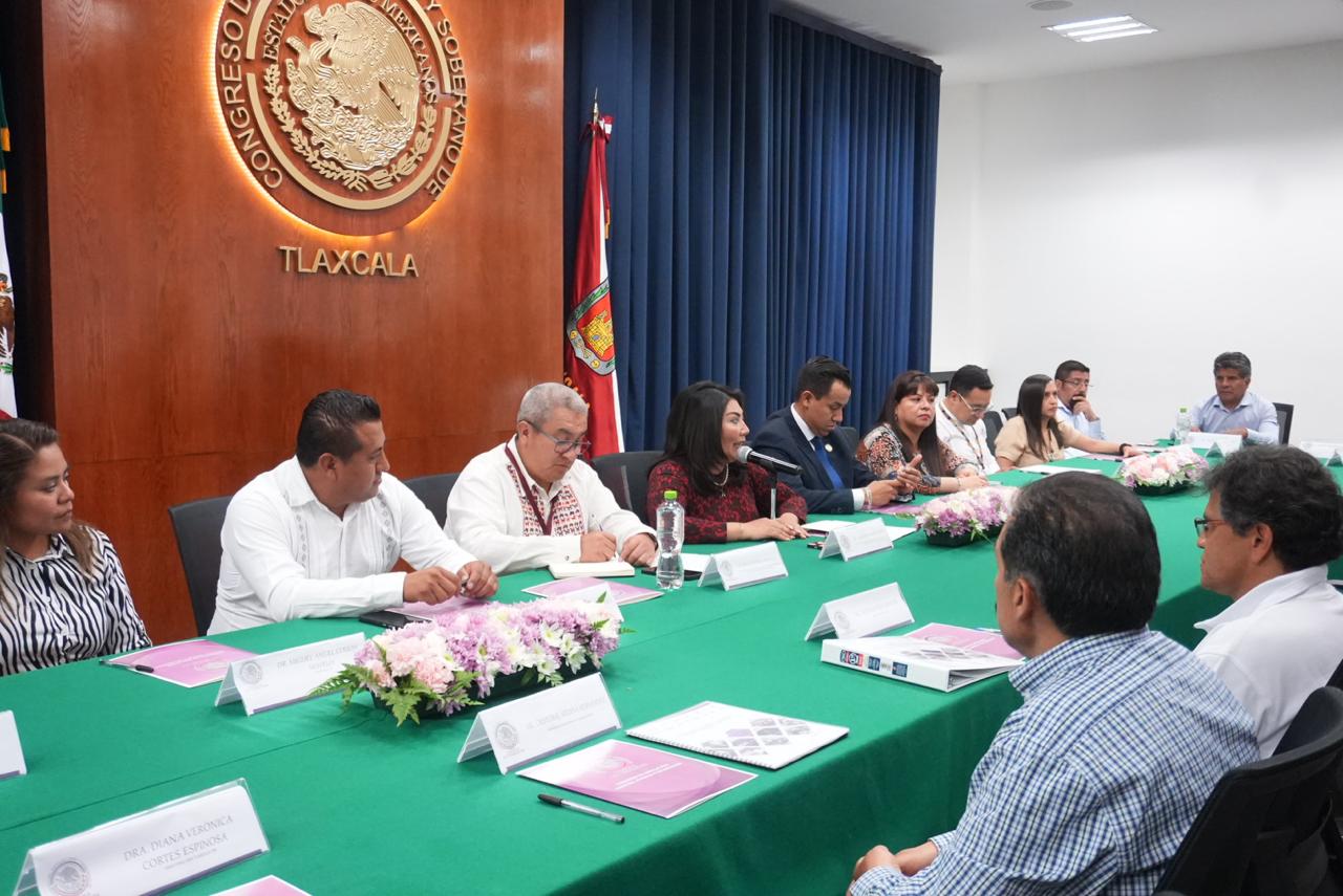 Recibe la Comisión de Educación, Cultura, Ciencia y Tecnología memoria de foro educativo por parte de la Coepes